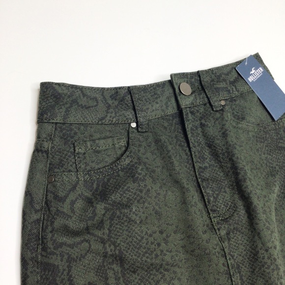 NWT Hollister olive green denim skirt size 00 - Picture 2 of 3